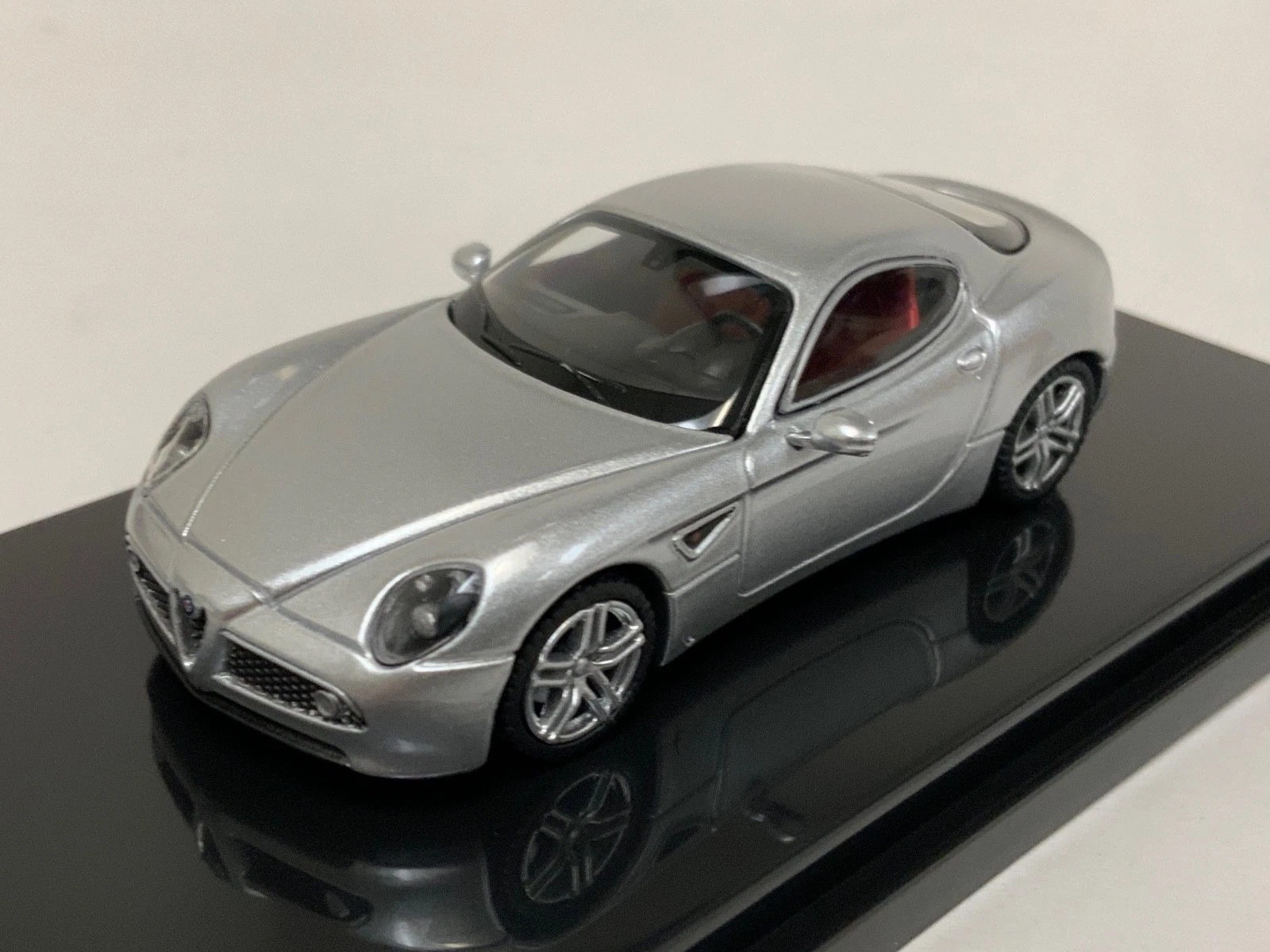 Alfa Romeo 8C Competizione 2008 Silver M69057 | AUTOBarnModels