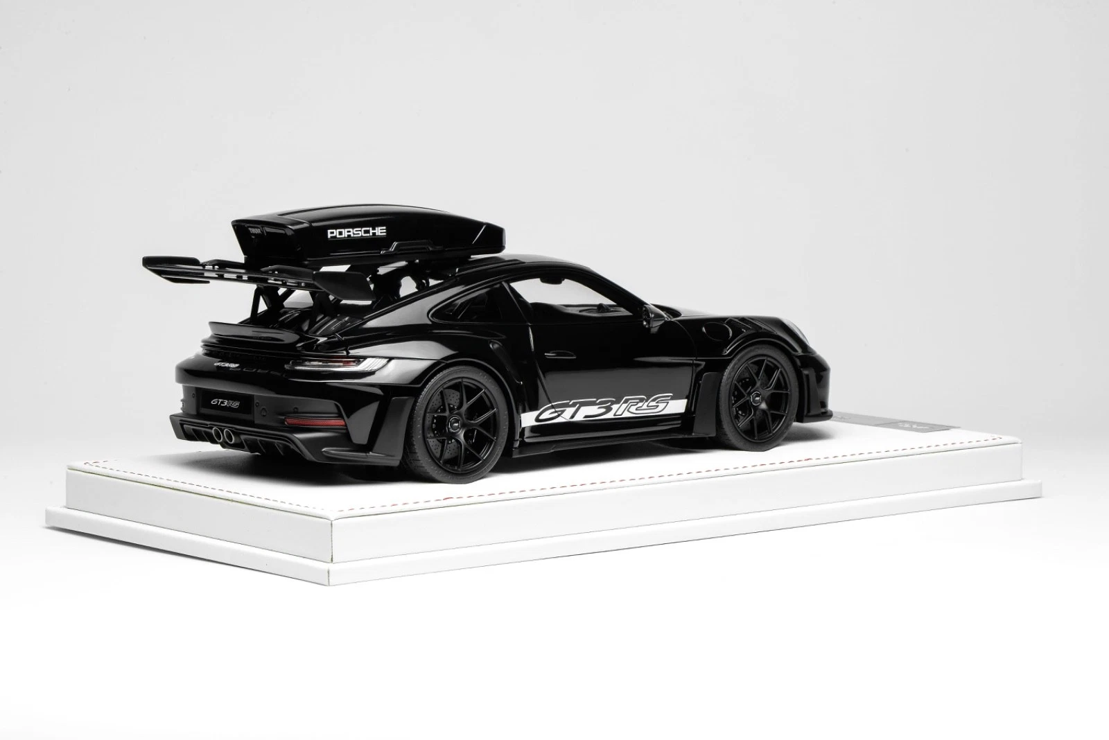 MR Collection 1:18 Lamborghini Aventador S Roadster Japan Edition